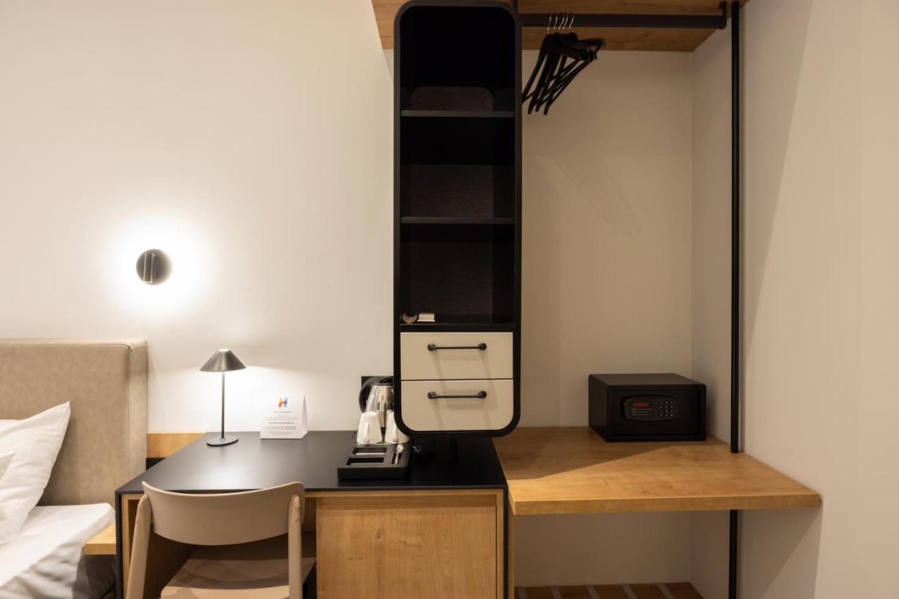 Hop Inn Rooms & Suites Beograd Bagian luar foto