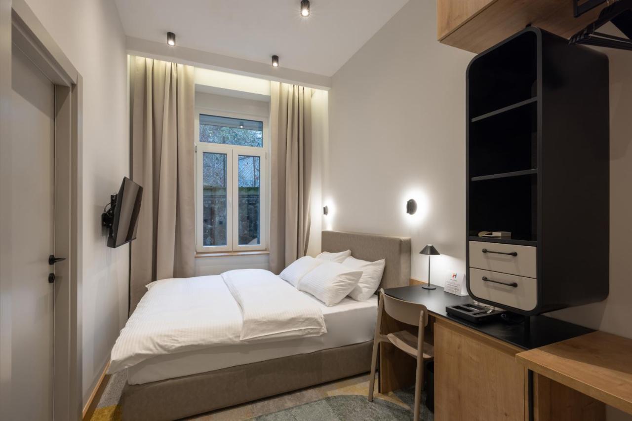 Hop Inn Rooms & Suites Beograd Bagian luar foto