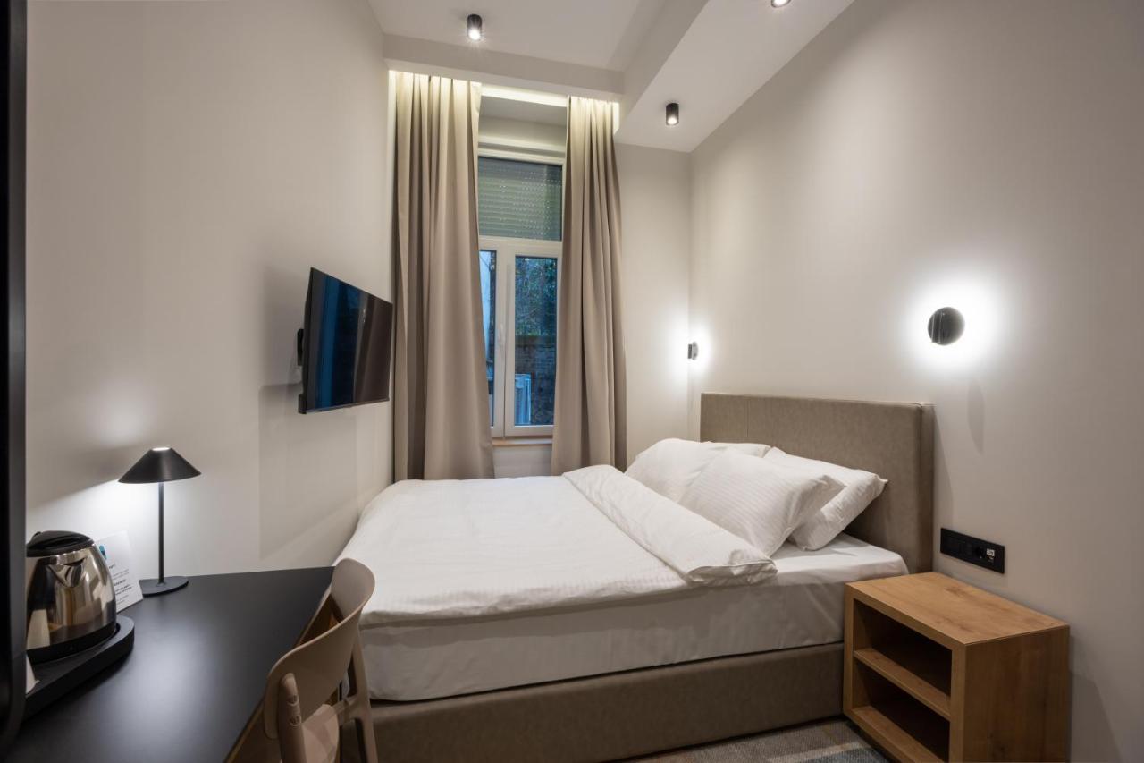 Hop Inn Rooms & Suites Beograd Bagian luar foto