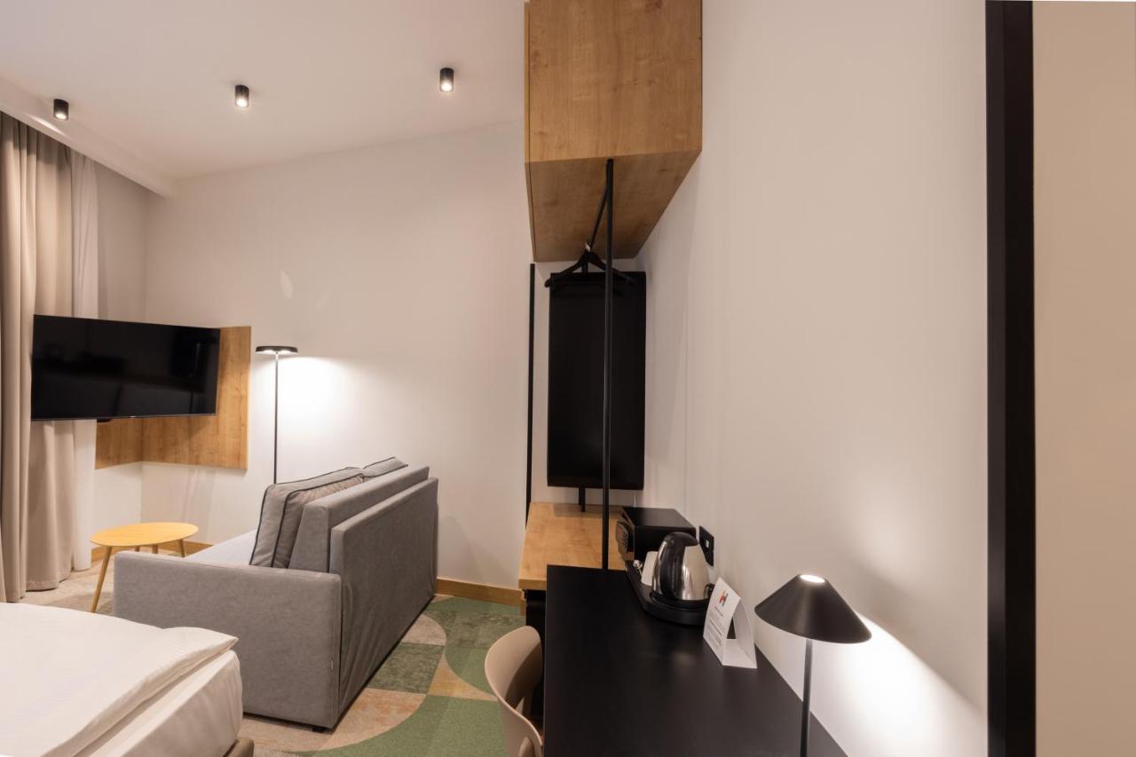 Hop Inn Rooms & Suites Beograd Bagian luar foto